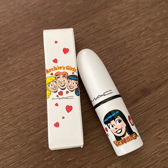 MAC Cosmetics Satin Lipstick ‘Daddy’s Little Girl’ - Picture 2 of 6